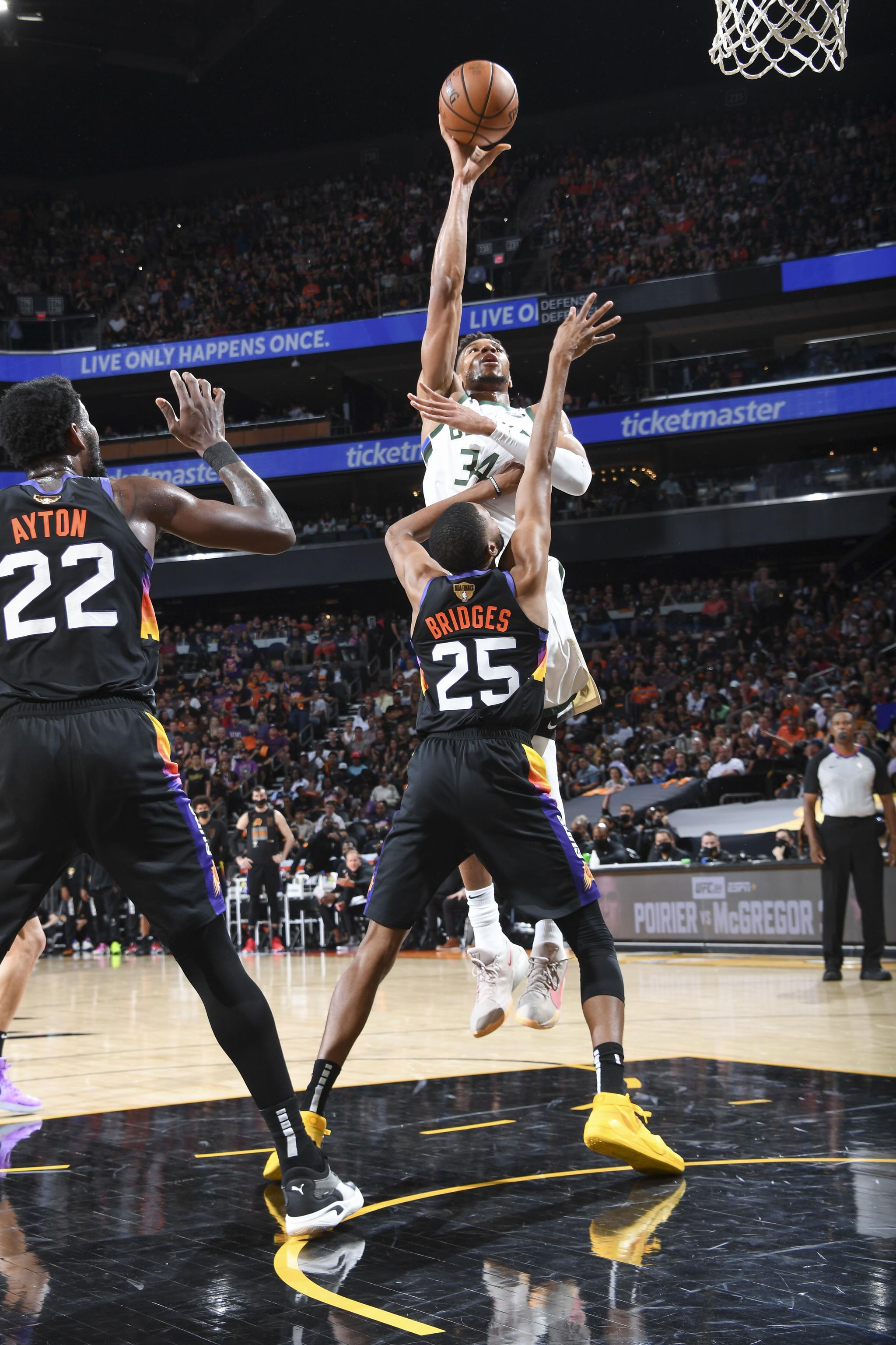 九游平台-莱万多夫斯基个人资料