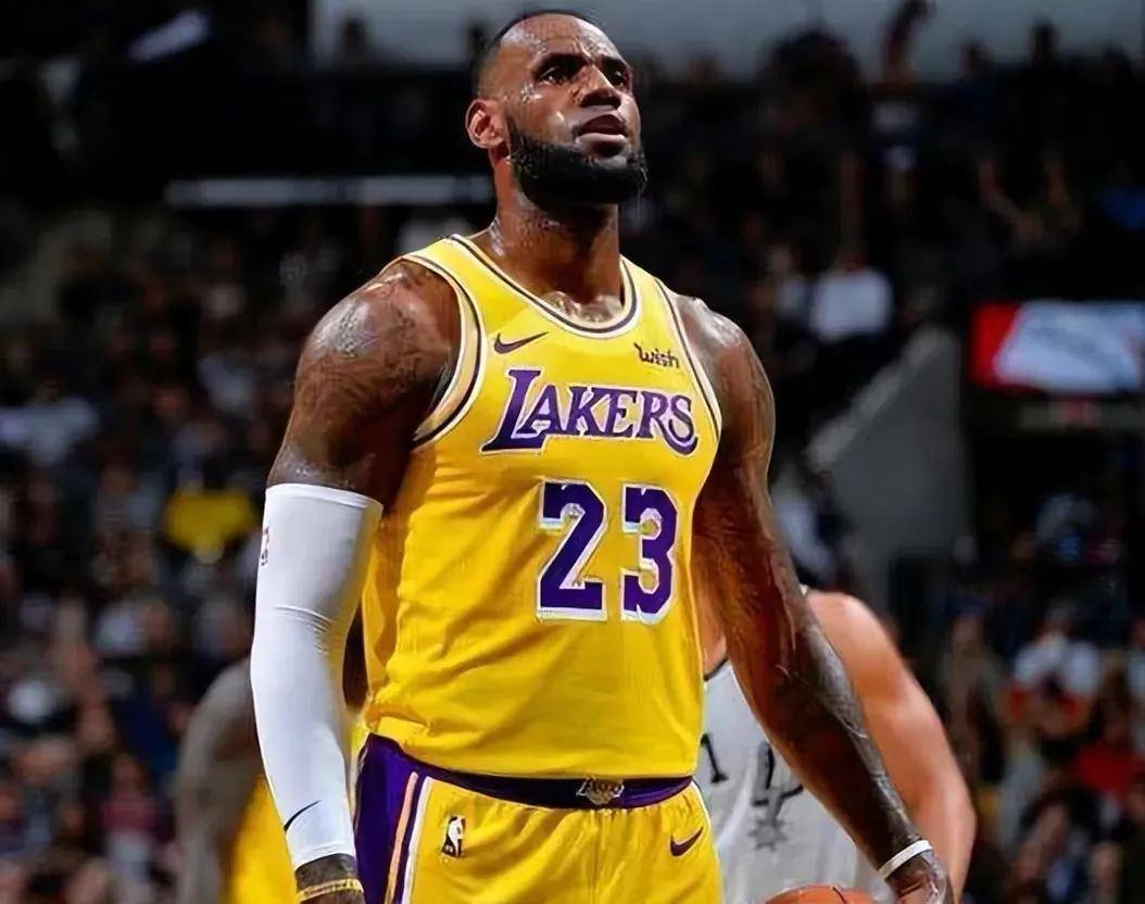 九游下载安装-阿扎伦卡新星比赛规则变更表现突出，湖人前途光明！上演精彩一战(阿扎伦卡世界排名)