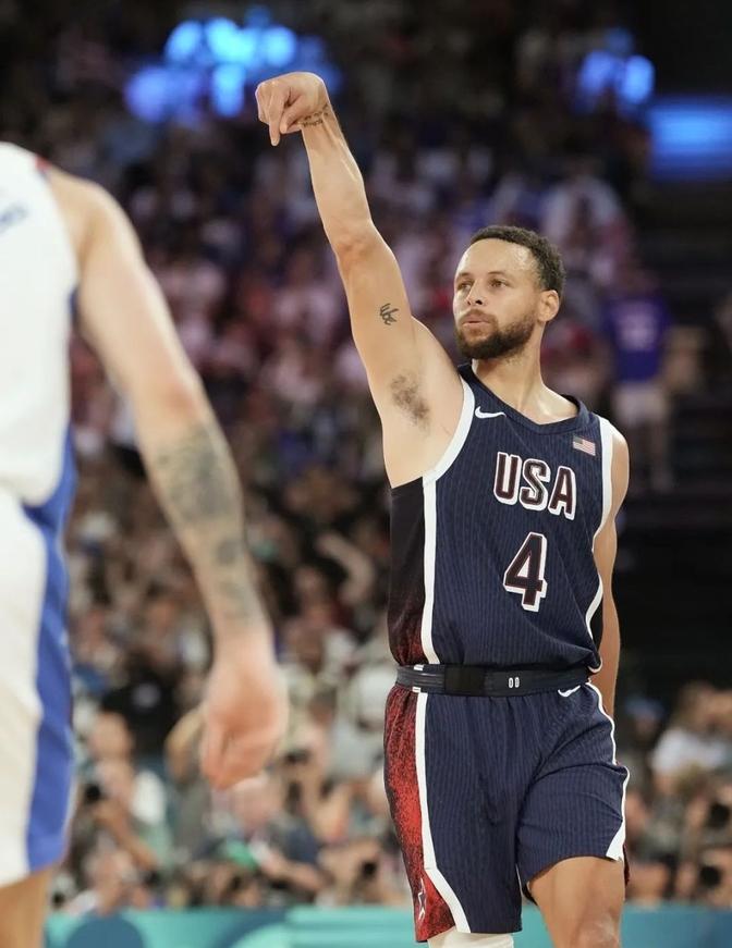 九游平台-库里官方宣布夺冠新规，C9引发争议！赛场气氛高涨(库里常规赛)